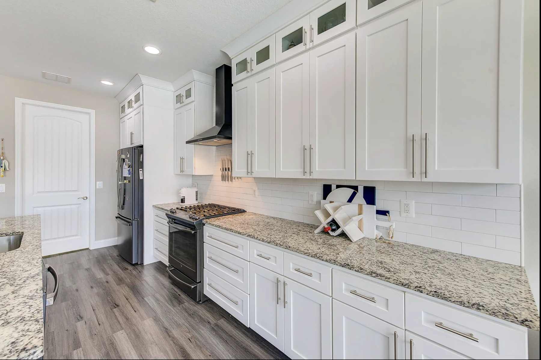 Isla kitchen cabinetry details
