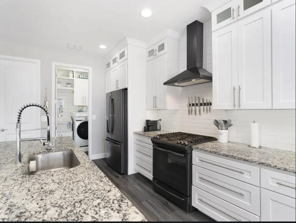 Isla kitchen cabinetry details